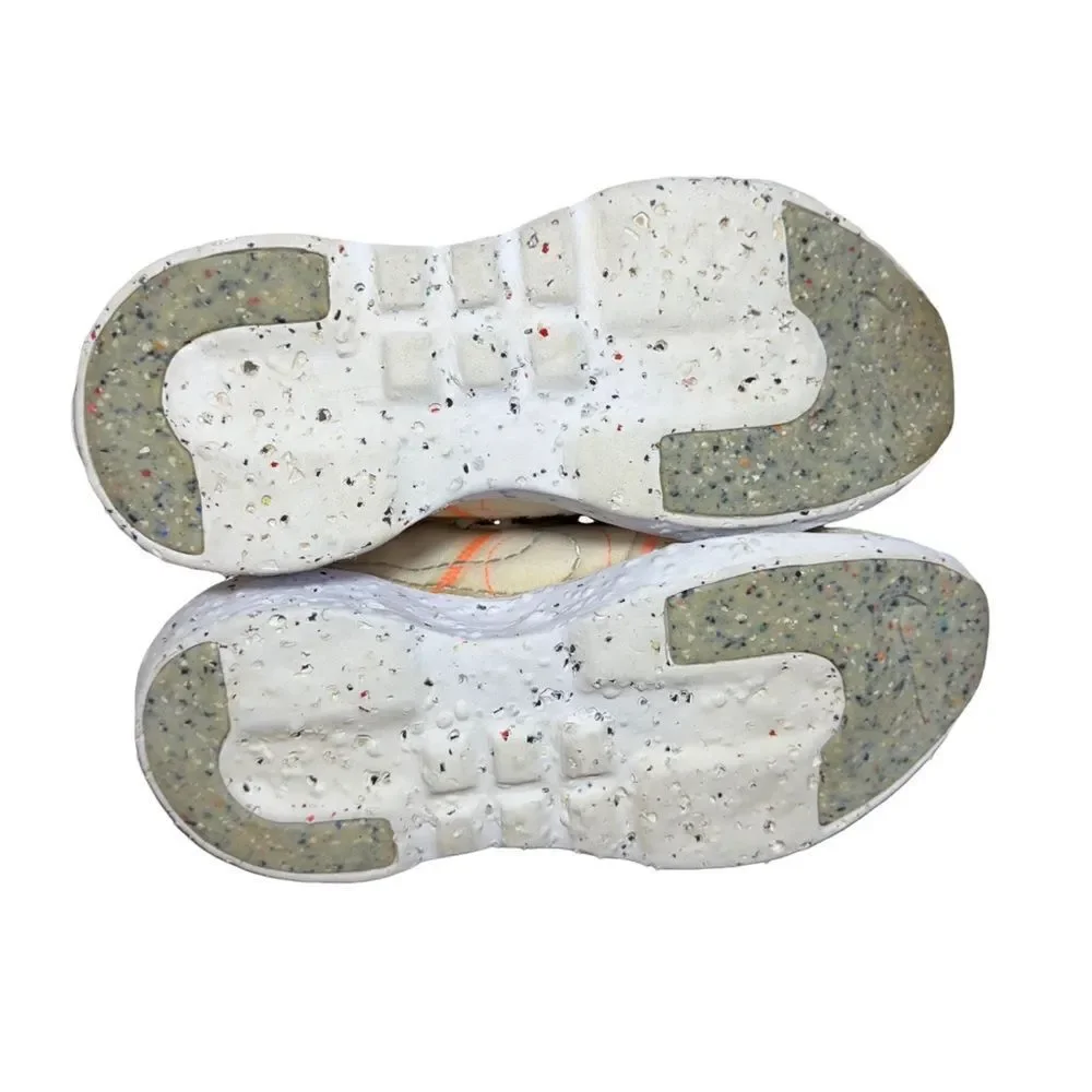 Women’s Nike waffle athletic shoes size 6.5 white